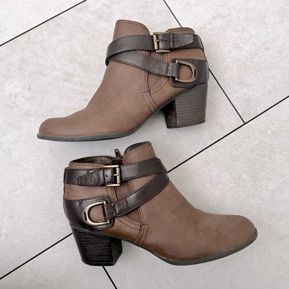 indigo rd. Sandra Bootie - Picture 2 of 9